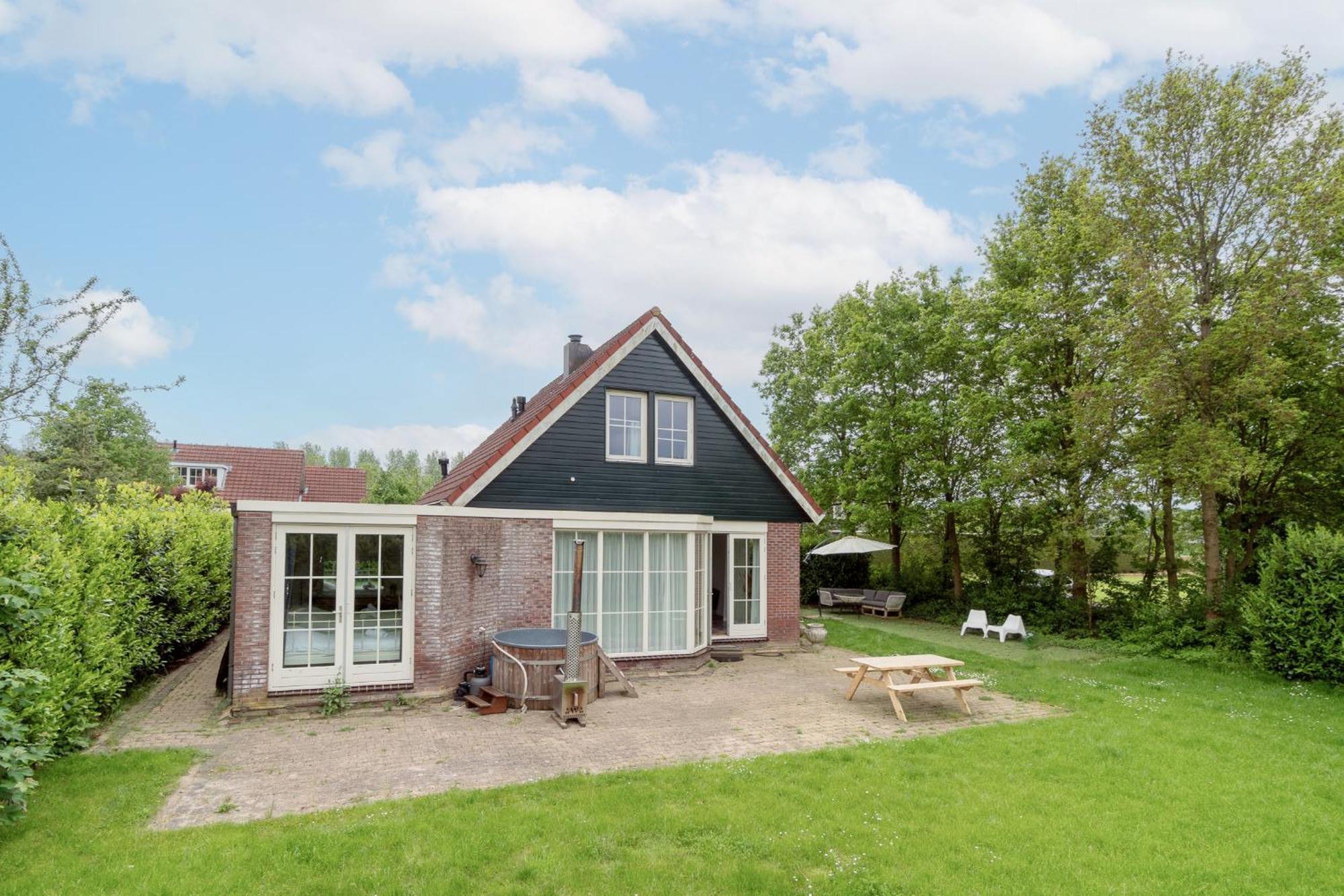 Comfort Villa For 8 People Zeewolde Extérieur photo