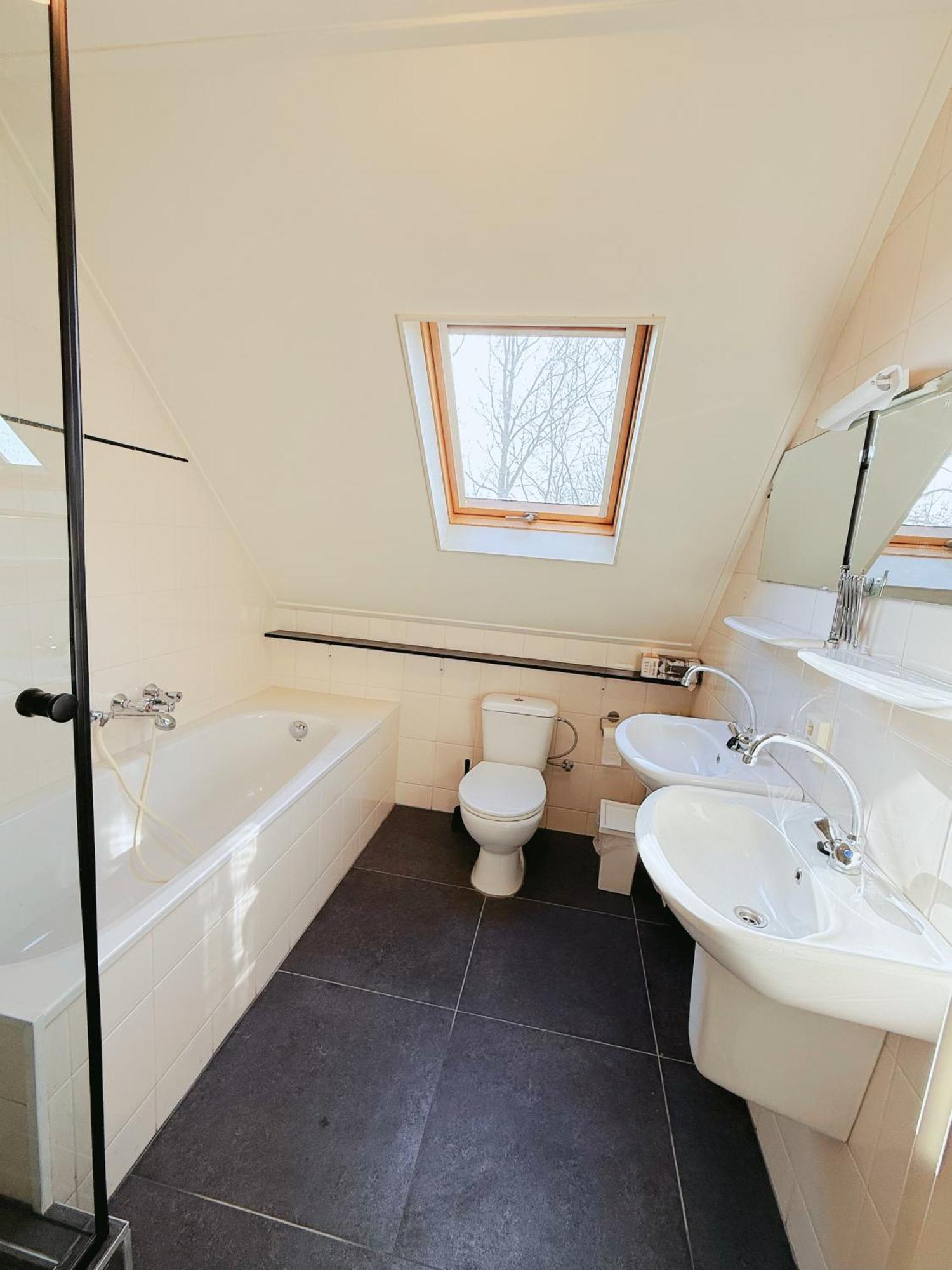 Comfort Villa For 8 People Zeewolde Extérieur photo
